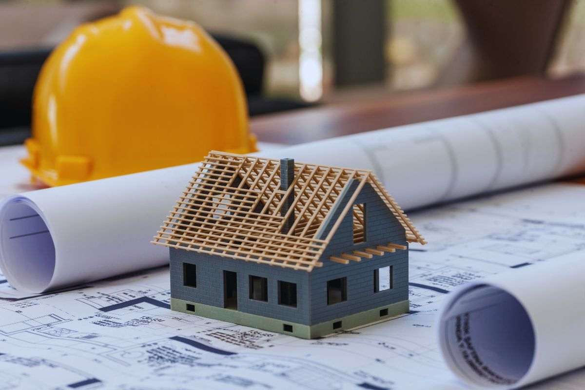 Modellino casa, progetti e casco