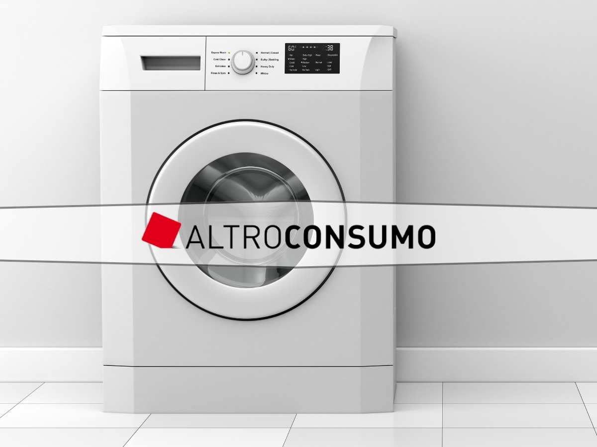 sfondo lavatrice, primo piano scritta Altroconsumo