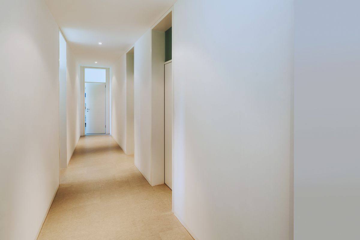 Corridoio bianco