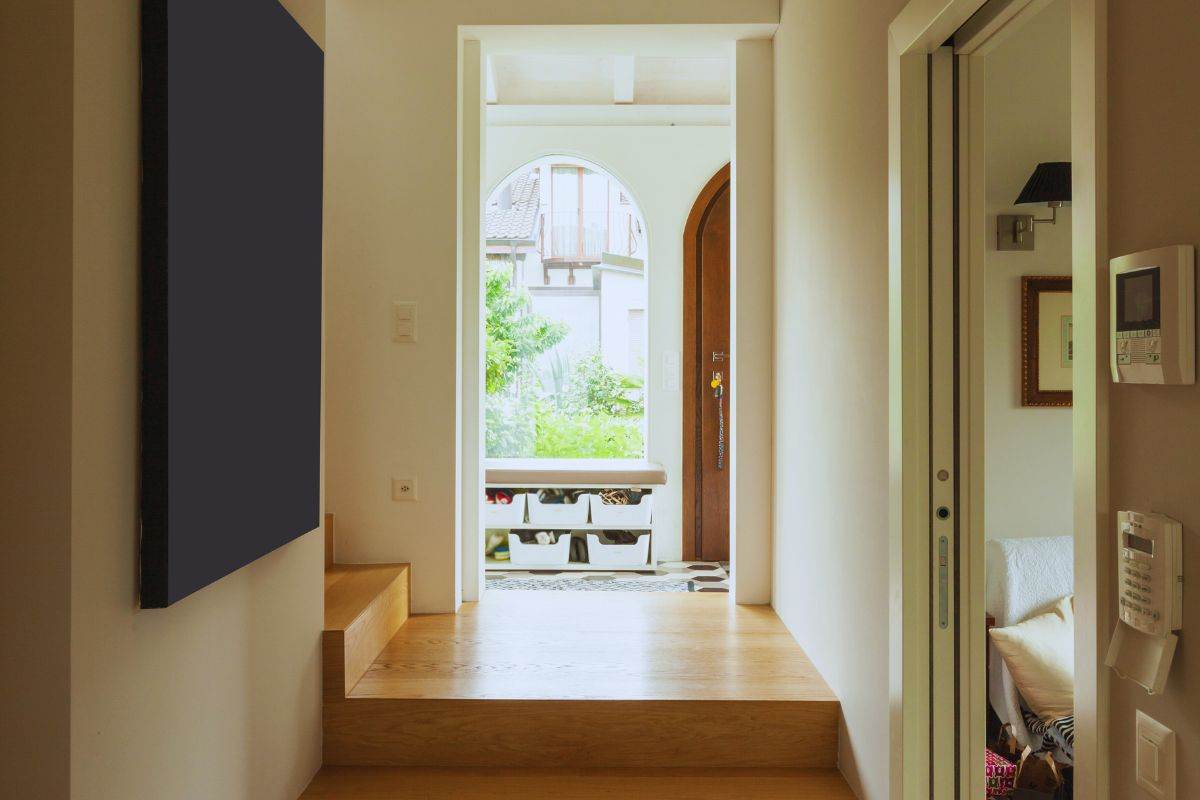 Dettaglio arredamento corridoio casa