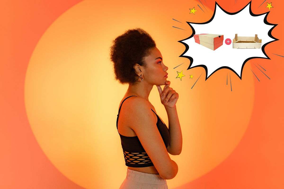 Donna che riflette, scatola per scarpe e cassetta per la frutta