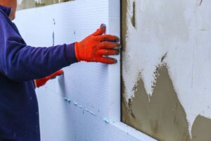 Uomo che monta controparete