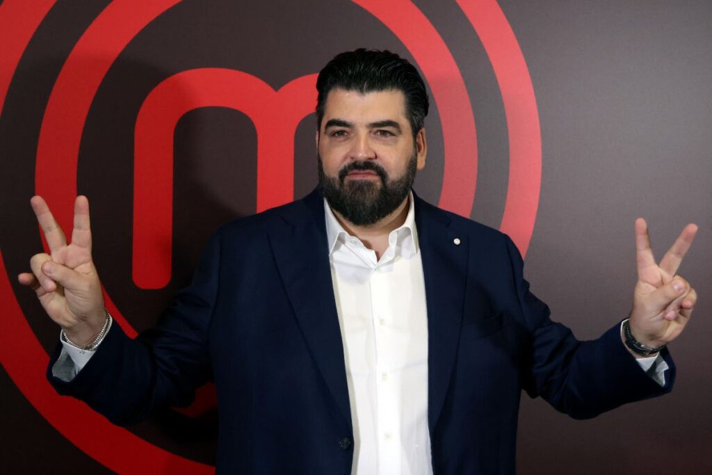 Antonino Cannavacciuolo in posa per la presentazione di Masterchef Italia